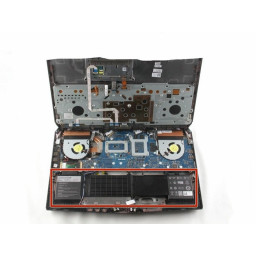 Замена батареи Alienware 17 R2